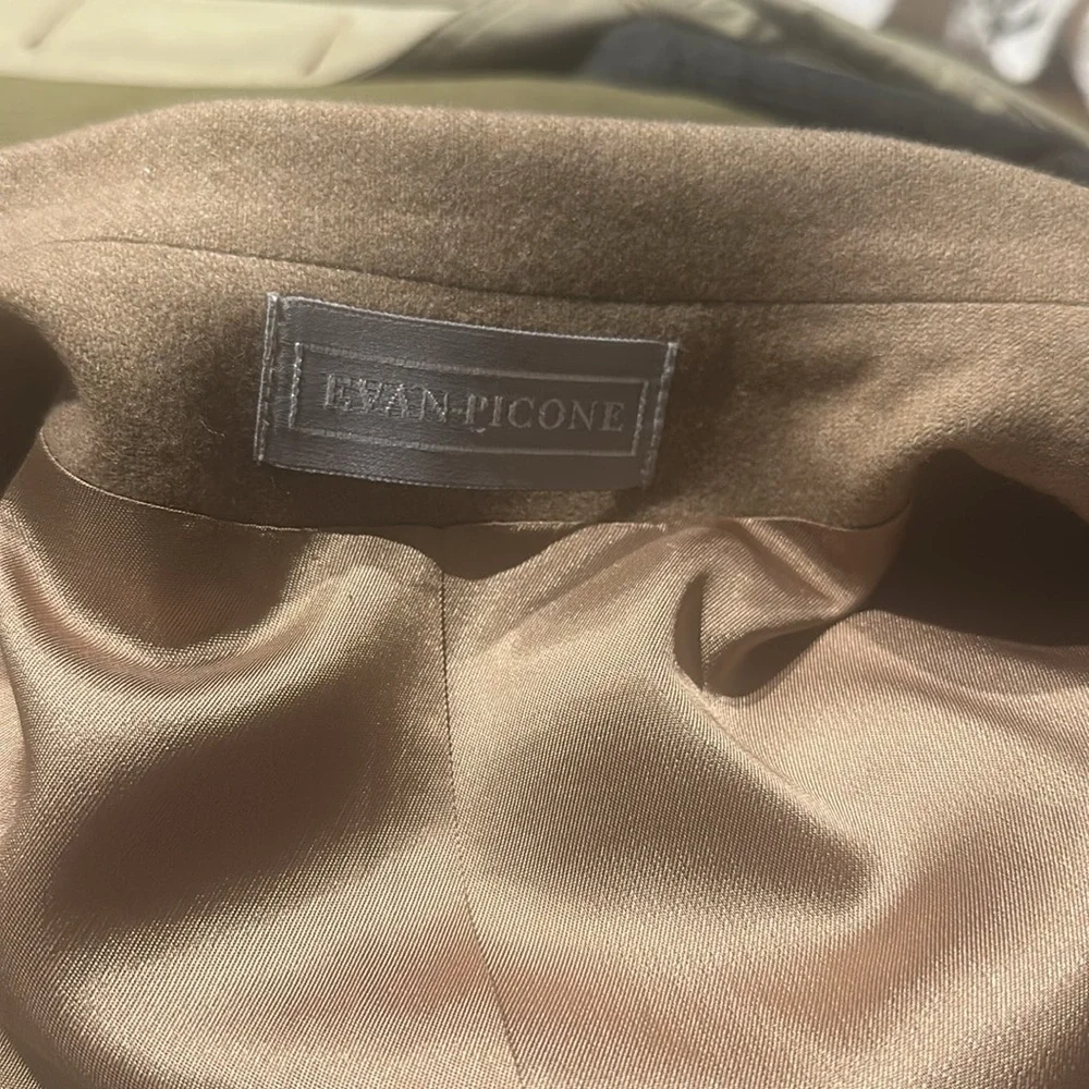 Vintage Evan Picone Classic Tan Wool Short Blazer size 14, union label 40” bust